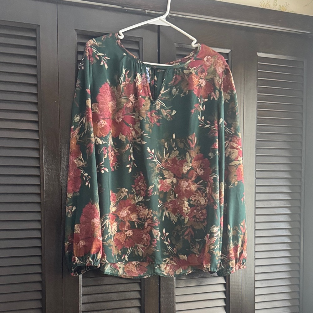 Maurices Floral Blouse in Green and Pink